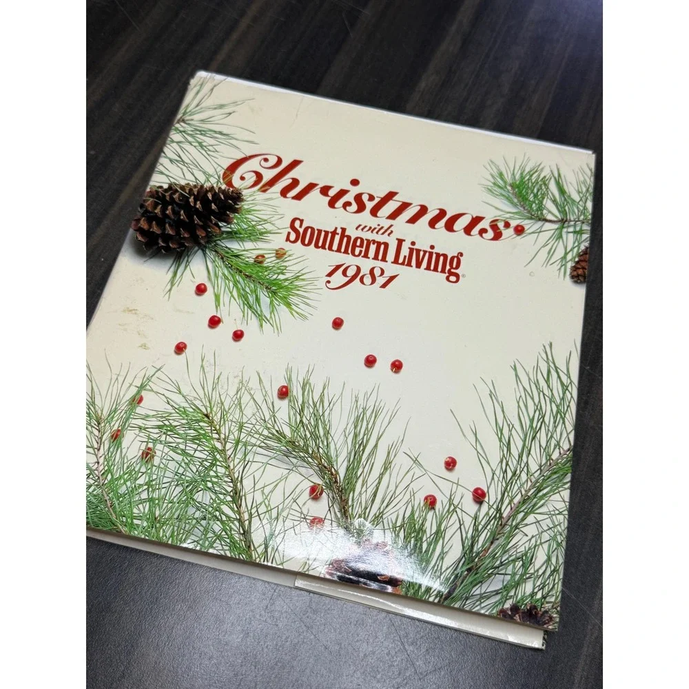 Vintage Christmas with Southern Living 1981 Hardcover Holiday Recipes Decor Book